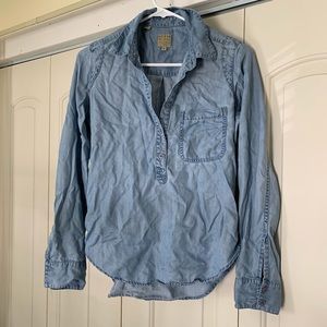 Guess jean shirt XS soft casual